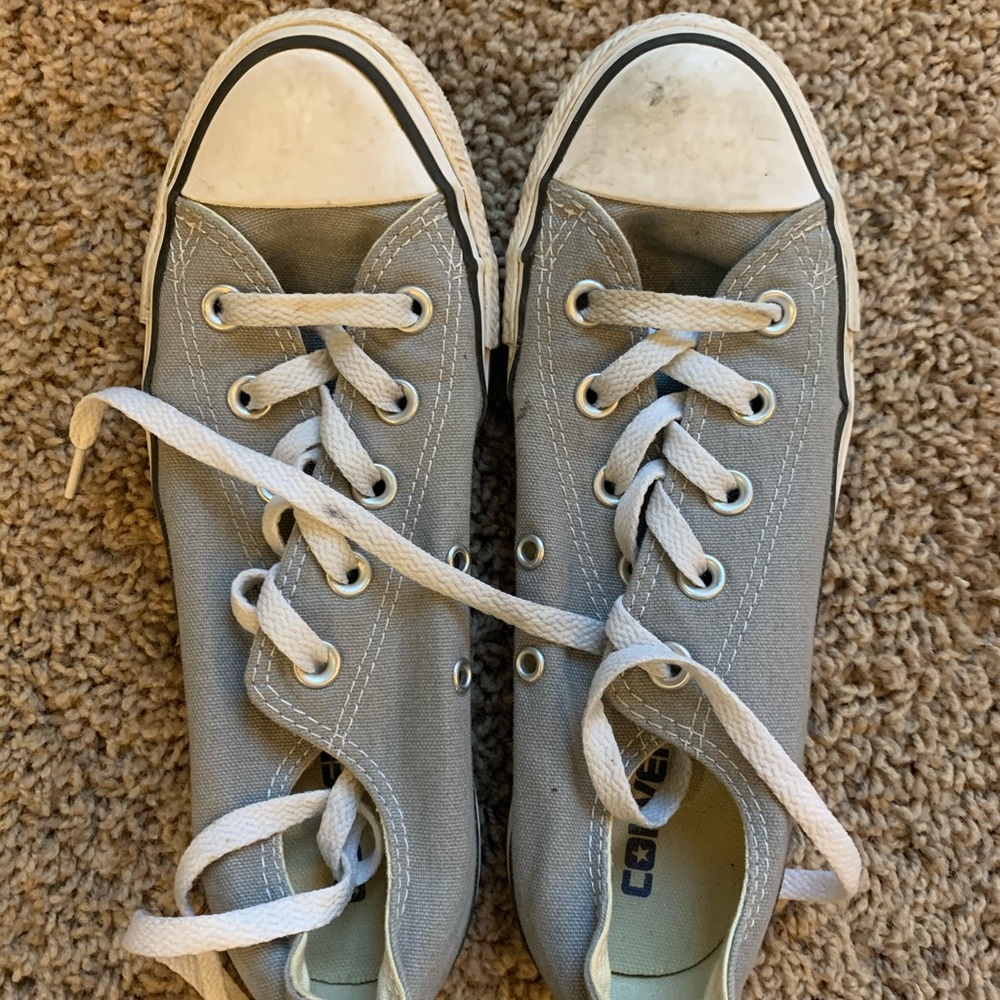 Gray converse size 6